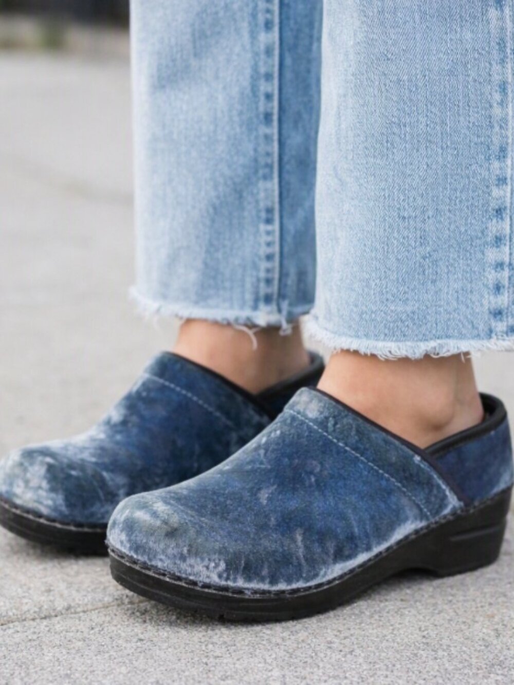 Sanita Supportive Blue Velvet Clogs Shoes 39EU / 7.5US Healthcare Quiet Luxury